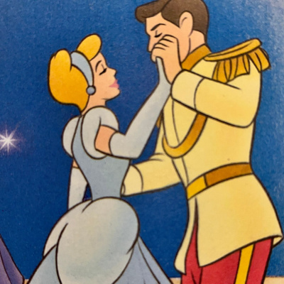 La ragazza dalla scarpetta di cristallo (ispirato a Cenerentola)